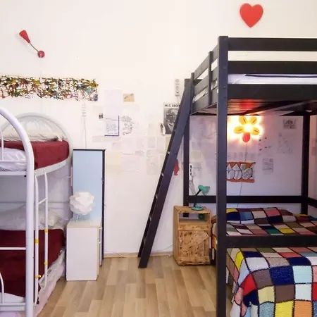 Hostel Kaleidos *