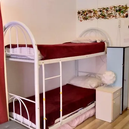 Kaleidos Hostel *